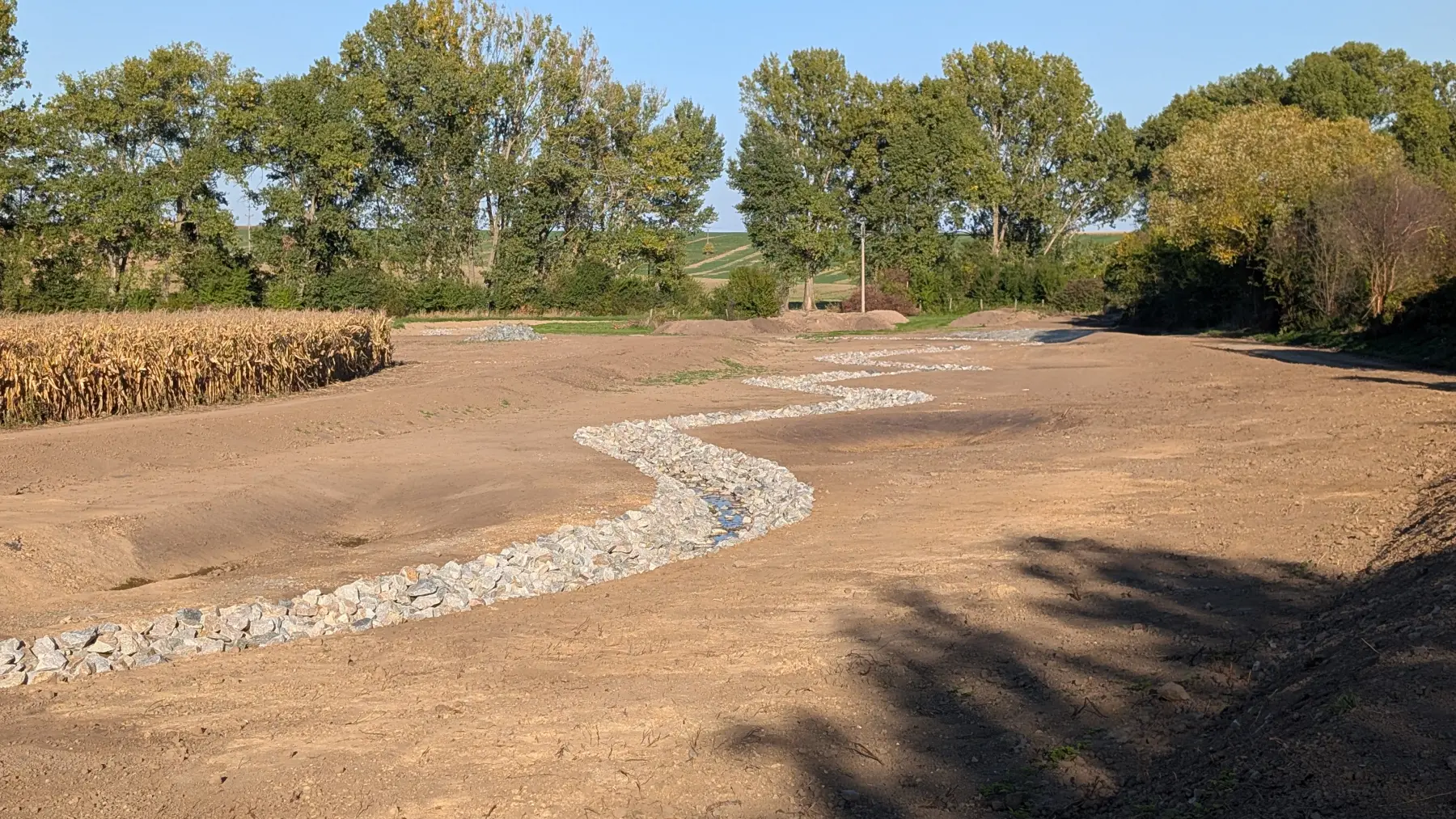 Revitalizace nivy Drysického potoka, Drysice (2026), v realizaci